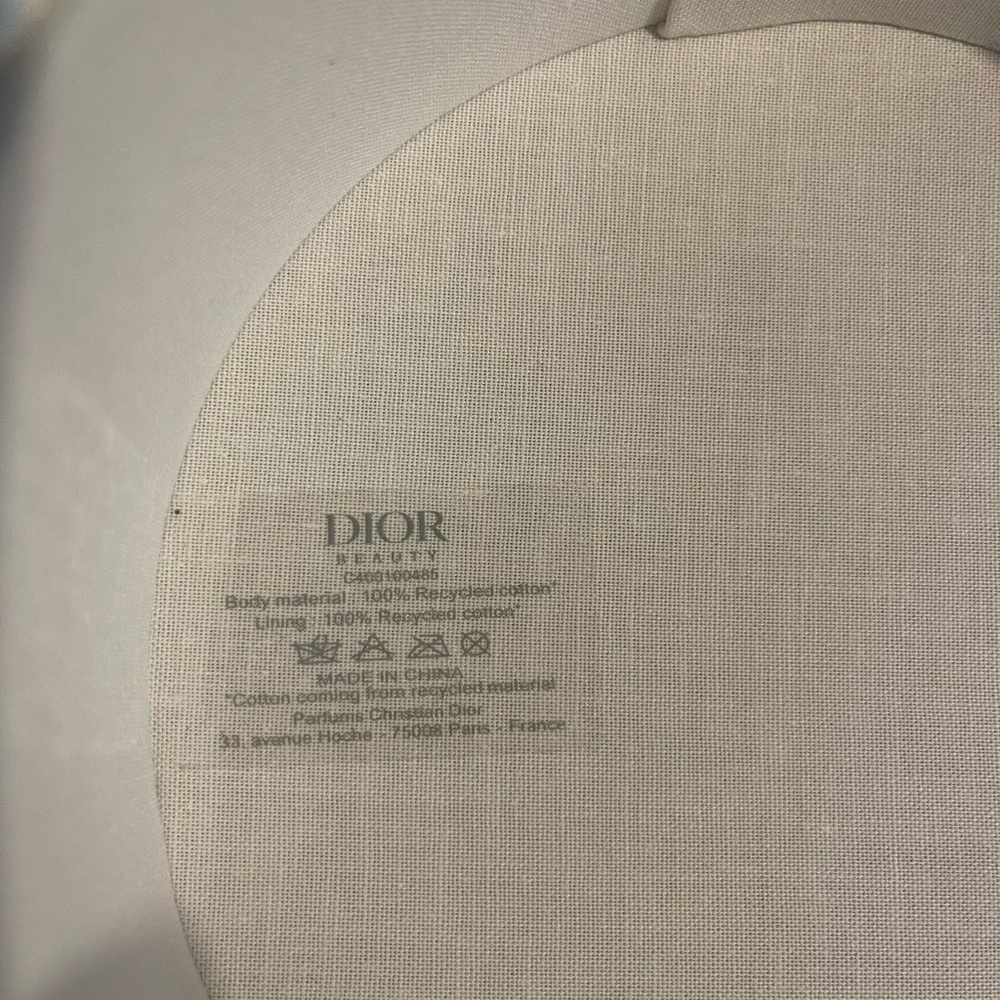 Dior Beauty Travel Case - Picture 7 of 8